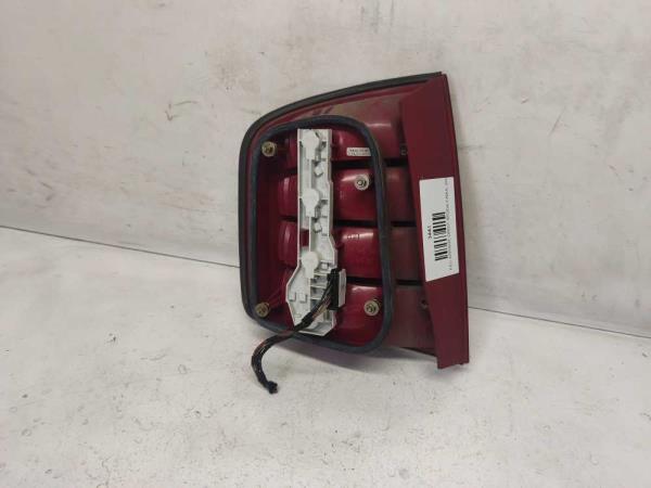 FEU ARRIERE DROIT SKODA FABIA BREAK - Vue 2